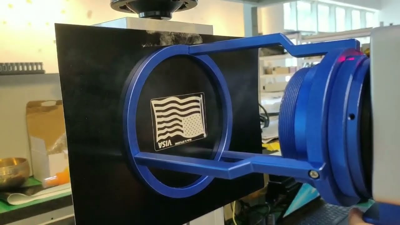Máquina portátil de grabado y marcado láser de fibra de mano a la venta